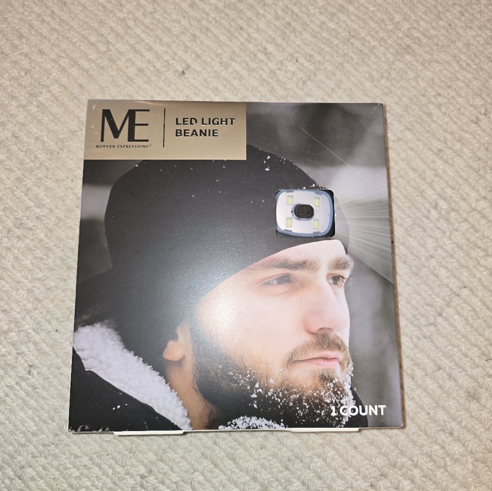ME Makeover Essentials LED Light Beanie - Black